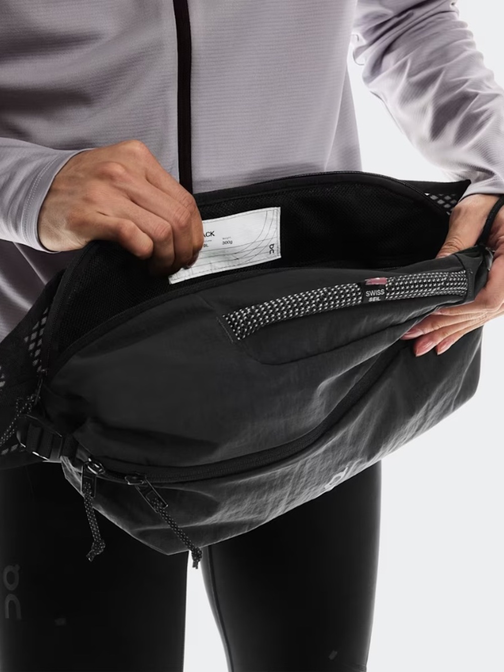 Unisex On On Sling Pack - Picture 4 of 4